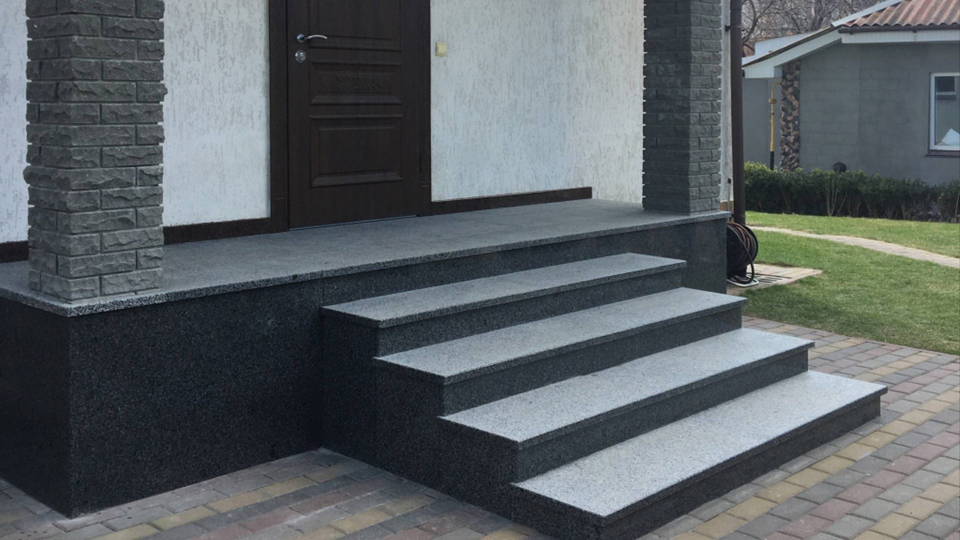 Производство сборных цоколей из гранита на реечной подоснове , город Жуковский смотреть онлайн