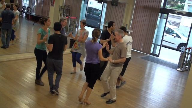 Salsa-Grenoble-Rueda de Casino géante - avec musique смотреть онлайн