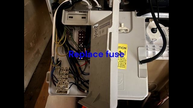 Black Display with power on, Baxi 800 / How to replace fuse in the Baxi boiler смотреть онлайн