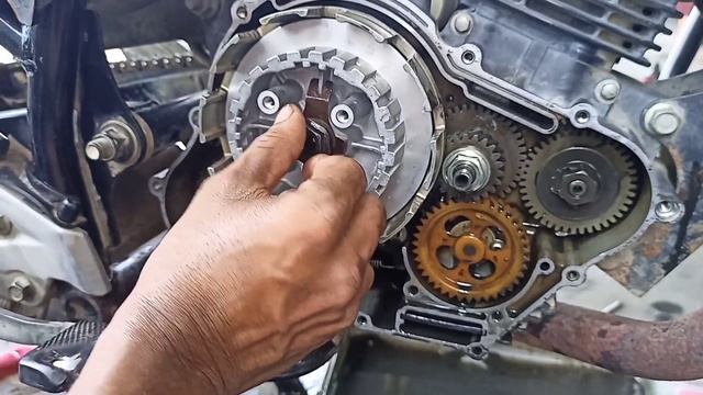 Yamaha fazer clutch plate change & full details смотреть онлайн