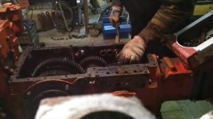Т-25. Часть 4. Разборка КПП трактора и дефектовка.