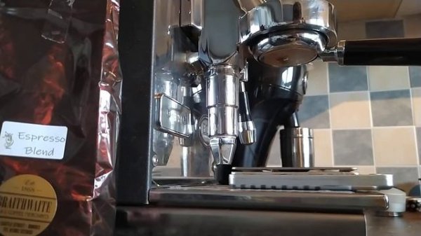 Espresso Review #16 JA Braithwaite Espresso Blend On ECM Puristika - Cheap As Chips But Any Good?