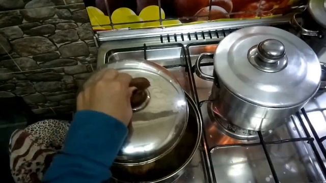 رغم اللي عملته معايه بس أنا كنت ادها  😂💪وعندا فيها جهزت الغدا /وعملت حلو كمان  😍