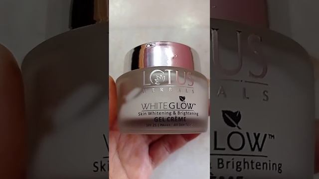 Lotus herbals white glow skin whitening & brightening Gel cream spf25 | pA+++ all skin types смотреть онлайн