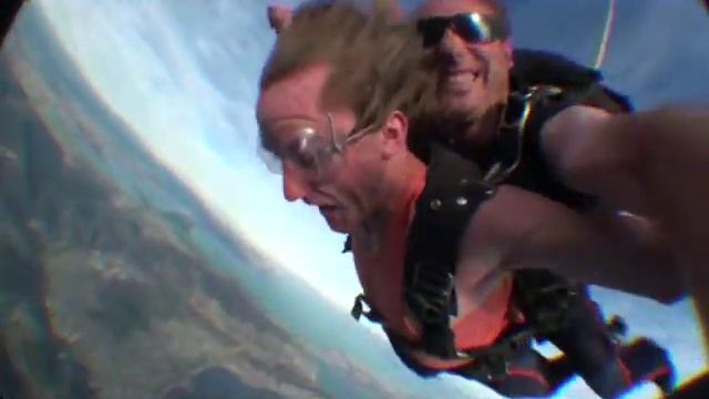 My Skydive - Tandem 14,000ft смотреть онлайн