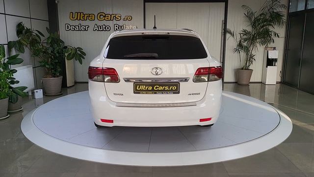 Toyota Avensis смотреть онлайн