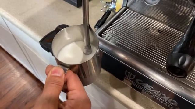 How to make professional latte Art смотреть онлайн