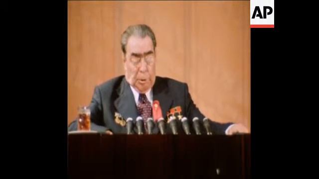 SYND 27 6 78 PRESIDENT BREZHNEV WARNS U.S. AND PRESENTS DECORATIONS смотреть онлайн