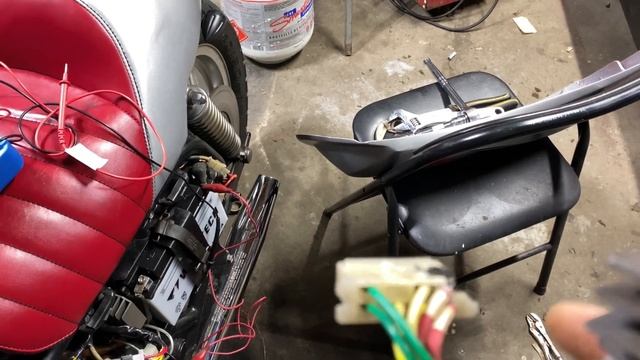 Goldwing gl1000 cafe conversion part 9..overcharging solved , regulator-rect, air fuel adjustment смотреть онлайн