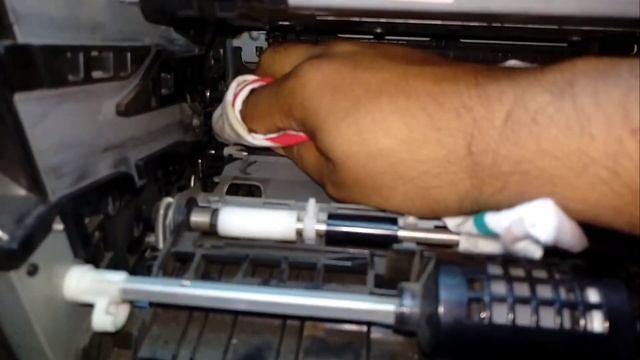 Corregir Lineas Negras HP LaserJet 400 смотреть онлайн