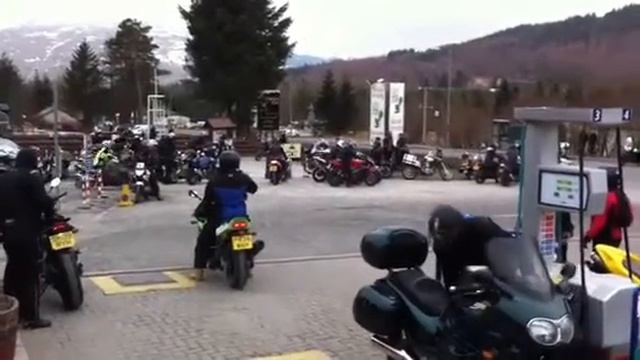 Motor bikes at the Green Welly смотреть онлайн