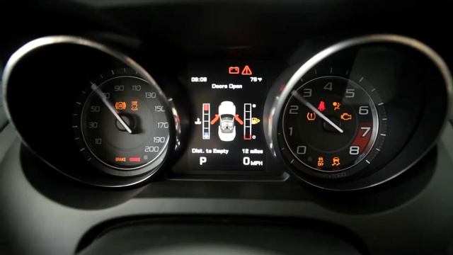 F Type Jaguar Sound of Gunning the Engine смотреть онлайн