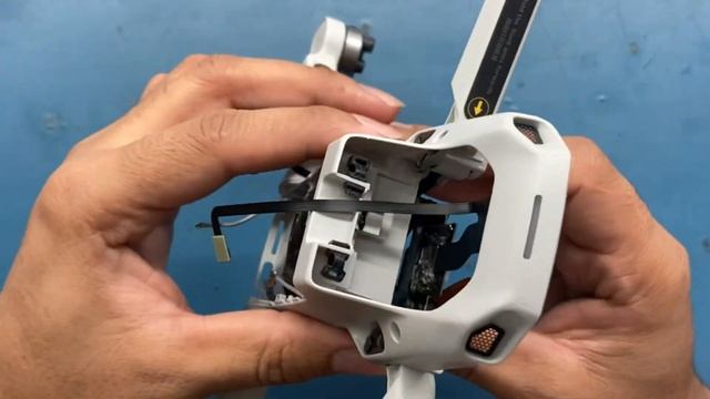 DJI Mini 2 Drone Gimbal flex cable Replacement & Disassembly || DJI Mini 2 Repair смотреть онлайн