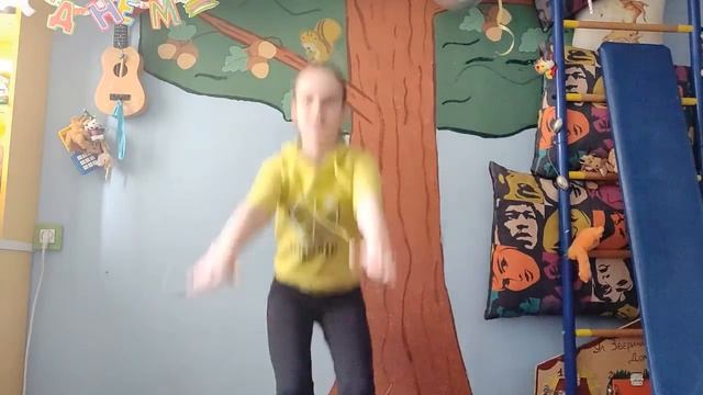 ученики на уроке физкультуры. смотреть онлайн