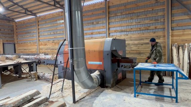 Двухвальный бревнопильный станок SAWLINE TRX 300 для распиловки паллетной заготовки смотреть онлайн