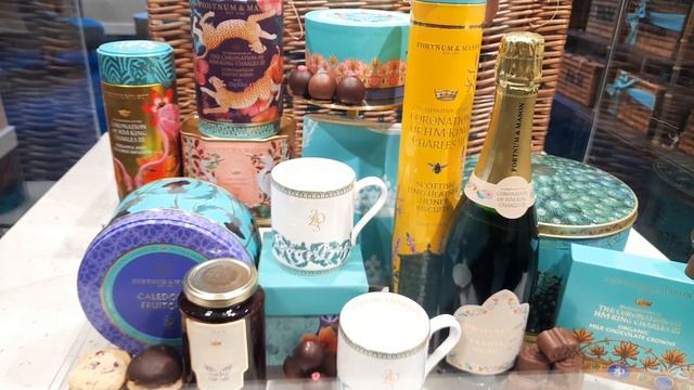 Fortnum and Mason King Charles III Coronation Hampers смотреть онлайн