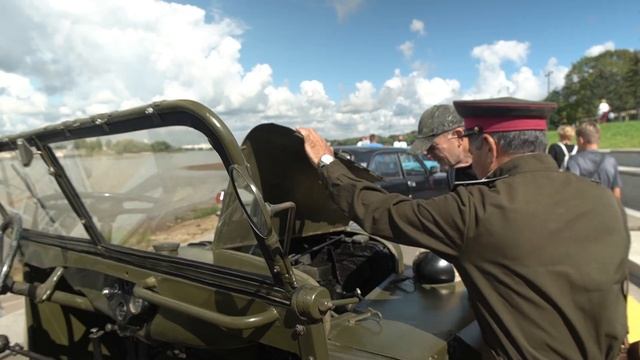 Фестиваль ретро техники "Авто Ретро Вече" смотреть онлайн
