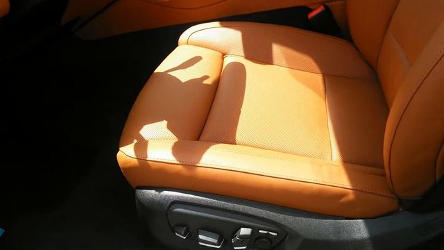 Walk Around 2016 BMW 550 i смотреть онлайн