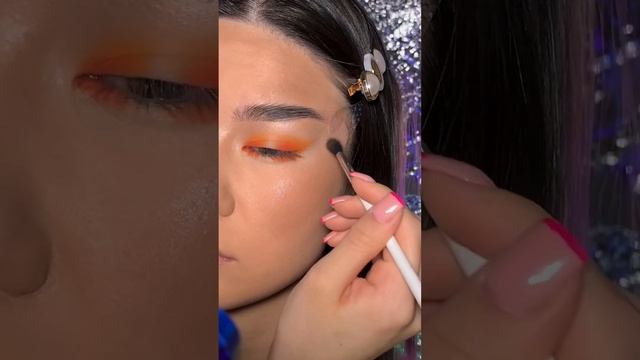 КАК ТЕБЕ? #яркиймакияж #beautyblogger #макияж #красота #mua #colourfulart #tutorial #туториал смотреть онлайн