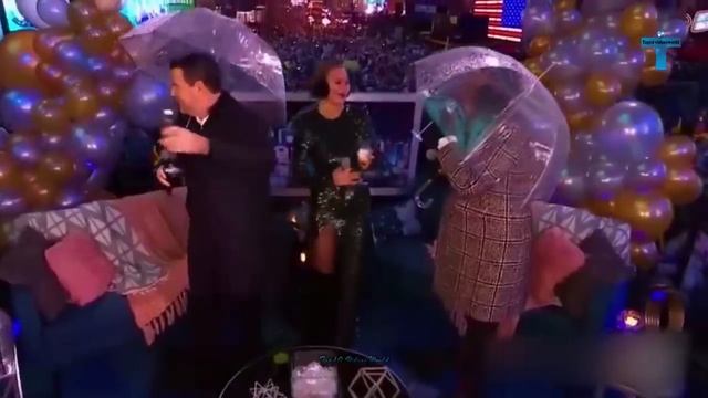 Top 25 Funniest And Embarrassing Moments Caught On Live TV #2 смотреть онлайн