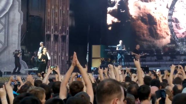 Герои мирового рока 2019 Кемерово RockHeroFest Kemerovo Within Temptation (What about us) смотреть онлайн