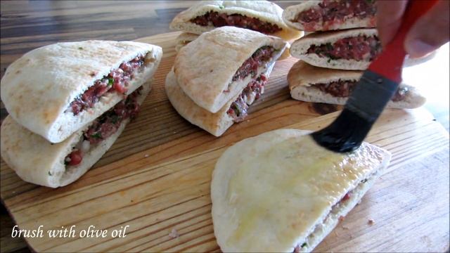 How To Make Arayes - Pita Stuffed With Meat смотреть онлайн
