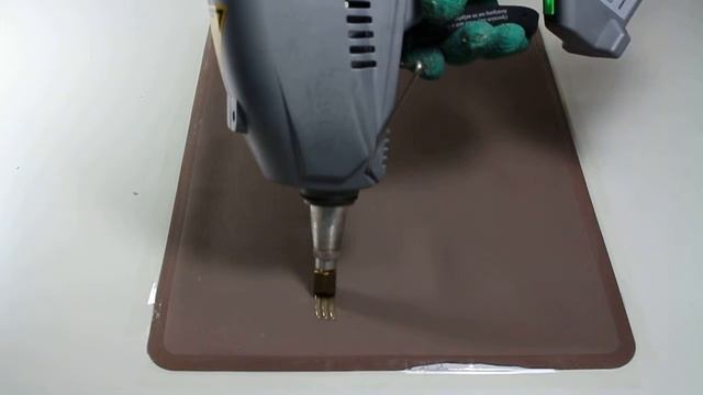 MS 200 Klebepistole Heißkleberauftrag mit 3 x 1,5 mm Düse # 3671 смотреть онлайн