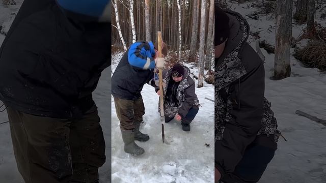 Клюнула большая рыбане могу вытащить смотреть онлайн