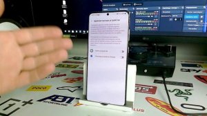 Сам нажимается сенсор на телефоне и тупит что делать