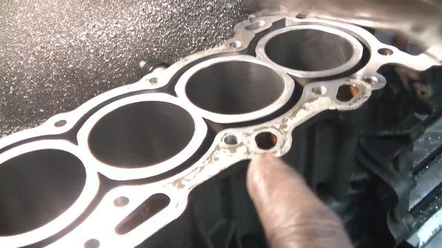 Toyota Corolla Hatchback   2005 год двс 3ZZ ремонт моторчика.