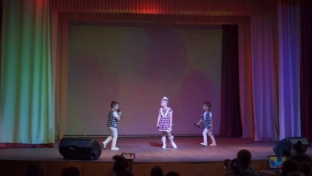 Милославский Л., Милантьев И., Ерёмина С. - Про следы смотреть онлайн