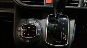 TOYOTA　VOXY 　ZS　煌 (2016model year)