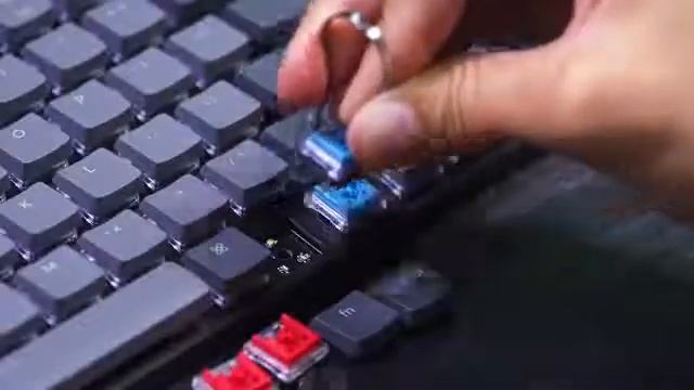 KeyChron K3 -Ultra-slim Compact Wireless Mechanical Keyboard смотреть онлайн