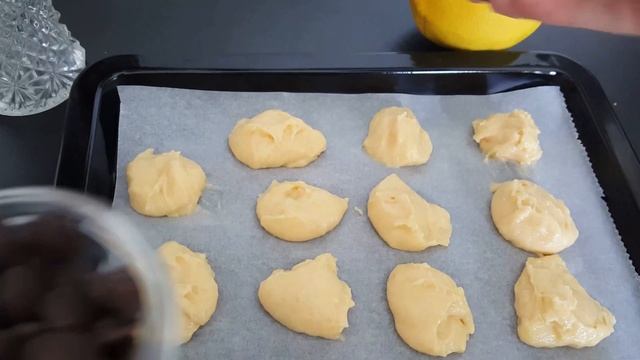 Forget about kneading! Easy Lemon Cookies with Chocolate! смотреть онлайн
