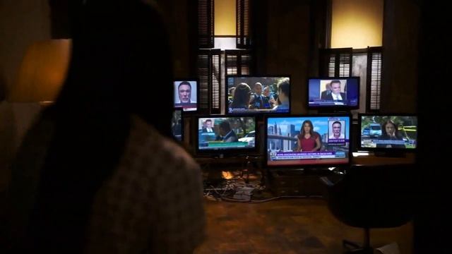 Elementary | Holmes Wakes Watson - Complete Compilation смотреть онлайн