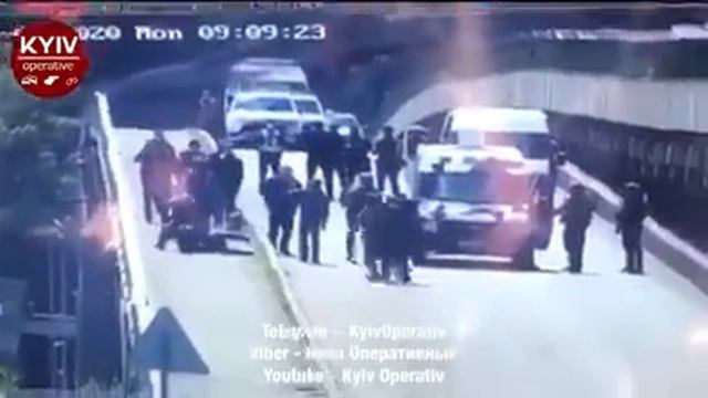 Собака задержала минёра моста Патона смотреть онлайн