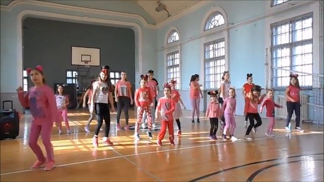 Chocolate choco choco - Kids DANCE with Ema смотреть онлайн