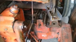 Т-25. Регулировка тормозов трактора.