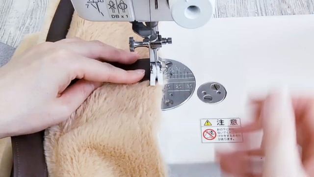 【100均DIY】ダイソーの合皮はぎれとファーで／レザートートバッグの簡単な作り方／Fur and synthetic leather totebag／Sewing tutorial смотреть онлайн