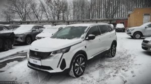 Peugeot 5008 – технологичный и функциональный семиместный кроссовер с эффектным дизайном