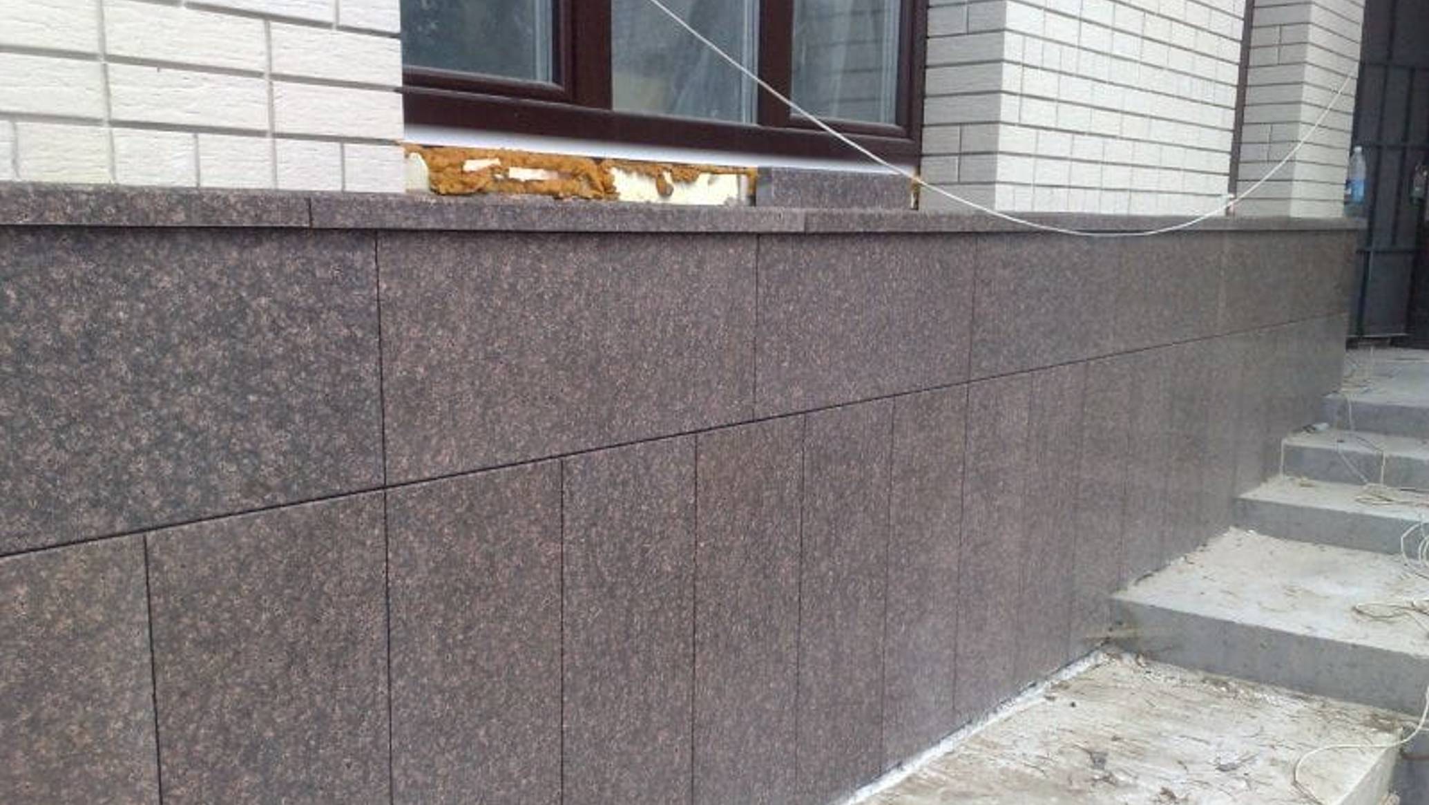 наружная отделка цоколя дома,
цоколь дома фасадными панелями, смотреть онлайн