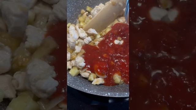 ФАРШИРОВАННЫЕ ПЕРЦЫ 🌶️ Рецепт в комментариях смотреть онлайн