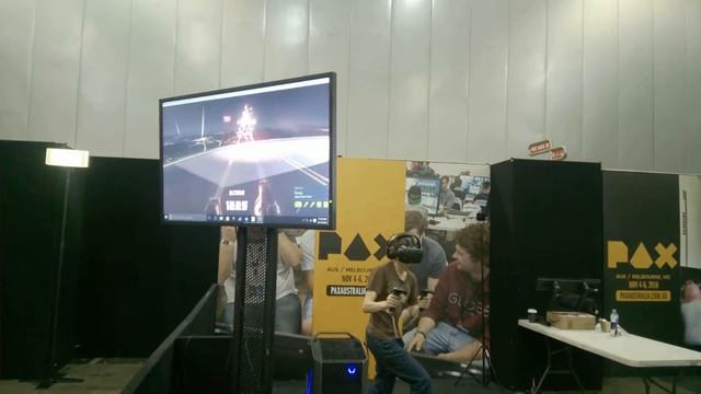 HTC Vive | Space Pirate Trainer | playing at Comicon смотреть онлайн