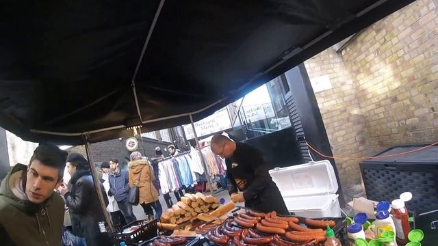 🔵 London Sights - Hotdog Vendor - Brick Lane London E1 - ESL British English Pronunciation смотреть онлайн