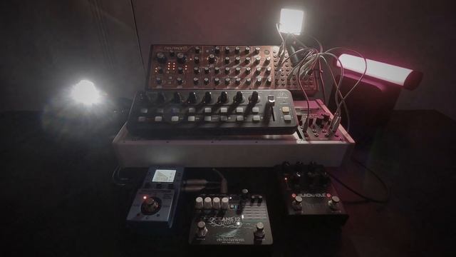During a trip - Synths set with Behringer Neutron, Brains, X-Touch Mini ( Dark ambient music ) смотреть онлайн