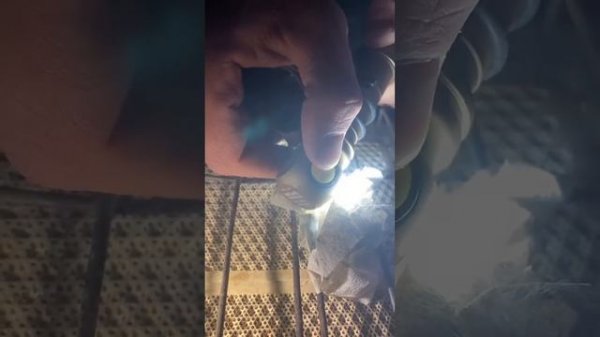 Разжигаем огонь фонарём Armytek Wizard C2 Pro Max зимой.