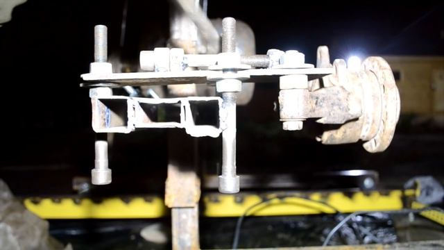 DIY пилорама на коленке часть 4 !!!(натяжник )DIY Sawmill On The Knee Part 4 !!!(tensioner )