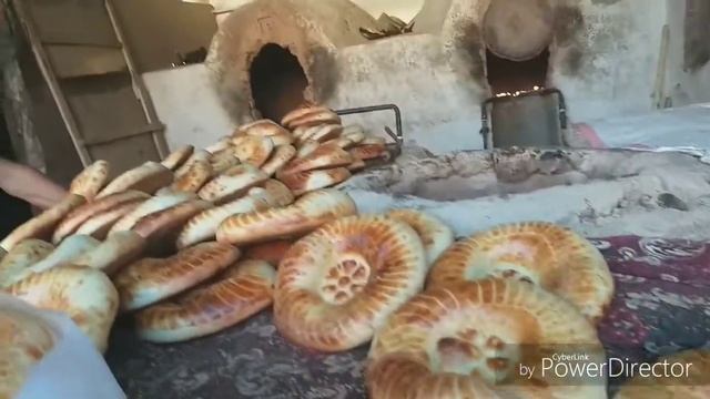 узбек иссик нонлари.горячые узбекский лепешки.#uzbekistan #andijan #andijon #андижан
