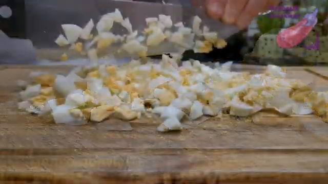 Салат из печени трески и яиц пошаговый рецепт смотреть онлайн