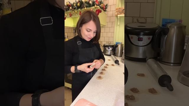 Предновогодние хлопоты🎄 смотреть онлайн